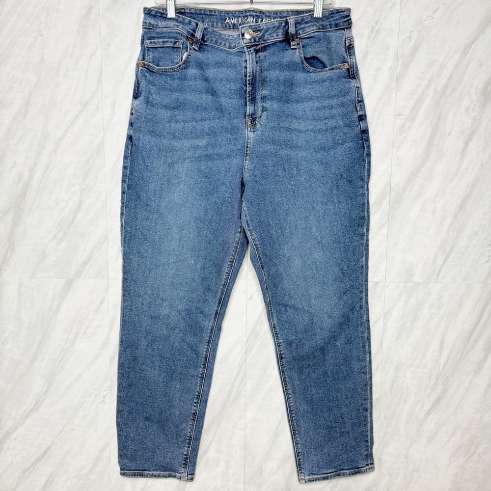 American Eagle Outfitters Mom Jean High Rise Blue Jeans